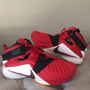Nike LeBron Zoom Soldier 9 Basketball Size 11